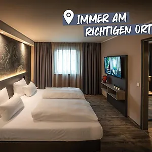 Loginn Stuttgart Zuffenhausen فندق